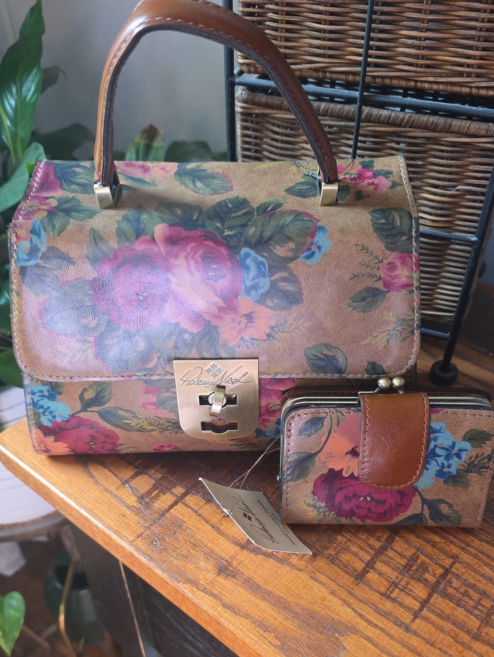 Patricia Nash Chauny Victoria Garden Bag Plus Wallet